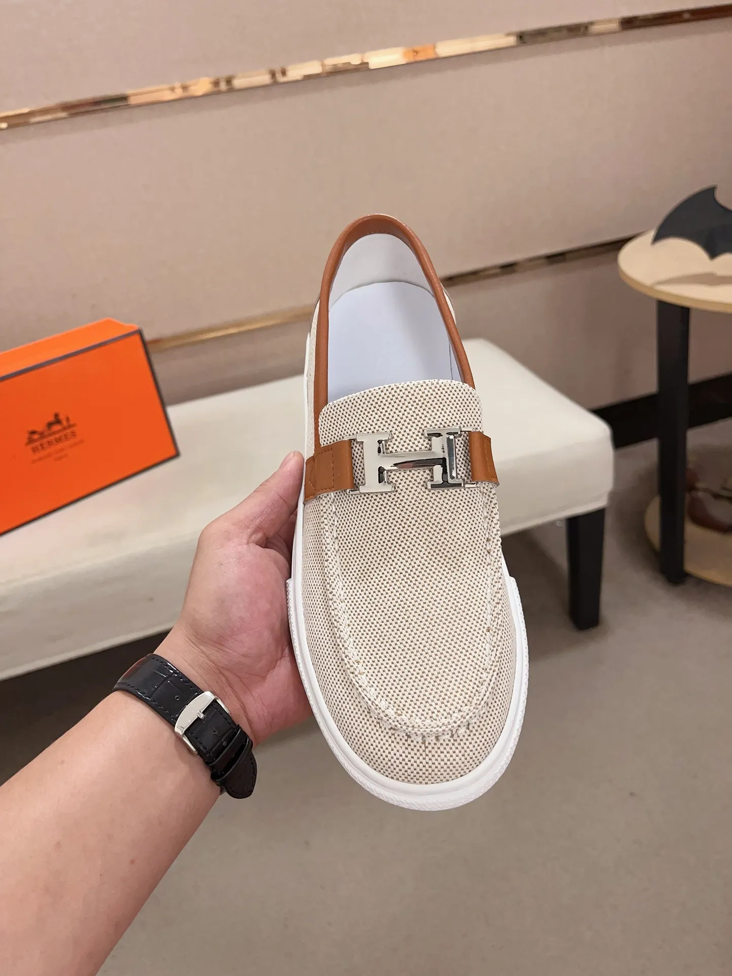 Men's clothing and shoes💰: 400💰《HERMES》【Classic Original Version】Hermès; Top 🔝 Purchasing Agency 🔍🔍Men's latest 🇺🇸 counter sales simultaneously, original ▲▲cowhide imported from Italy ▲▲Exquisite workmanship (Italian 🇮🇹Imported water-dyed 🐂cowhide lining) sole: original sole provided by the original factory, ⚠️exclusive double-layer activity·TPR·rubber·combined molded outsole; Code number: 38-44 (45/46 can be customized, non-refundable)